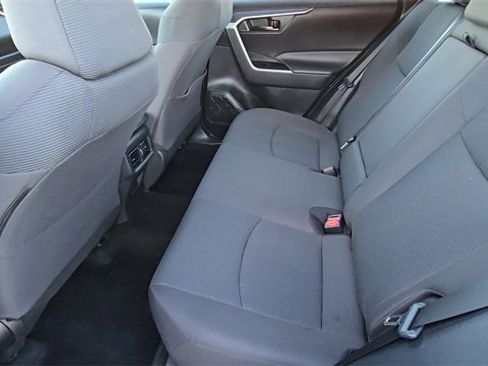 Used 2022 Toyota RAV4 LE image 15