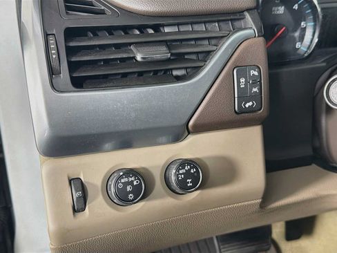 Used 2016 Chevrolet Tahoe LT w/ Luxury Package AWD/4WD image 8