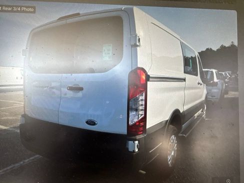 Used 2025 Ford Transit 250 Low Roof w/ Exterior Upgrade Package RWD image 4