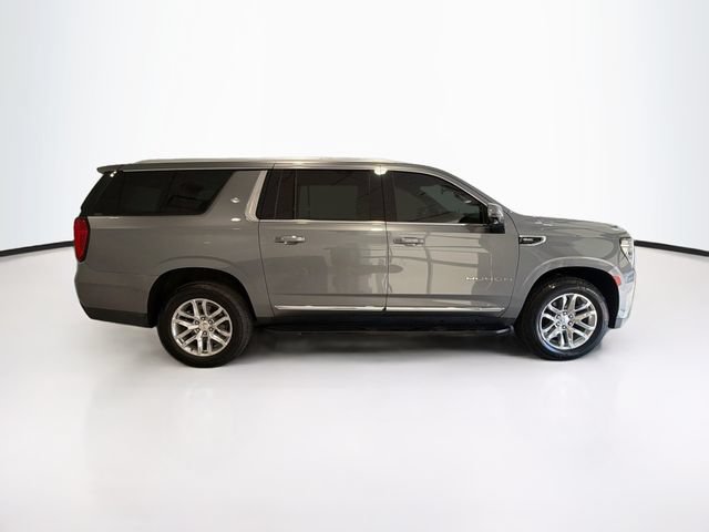Certified 2022 GMC Yukon XL SLT w/ SLT Luxury Package AWD/4WD image 8