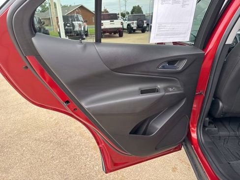 Used 2024 Chevrolet Equinox LT w/ LPO, Floor Liner Package FWD image 20