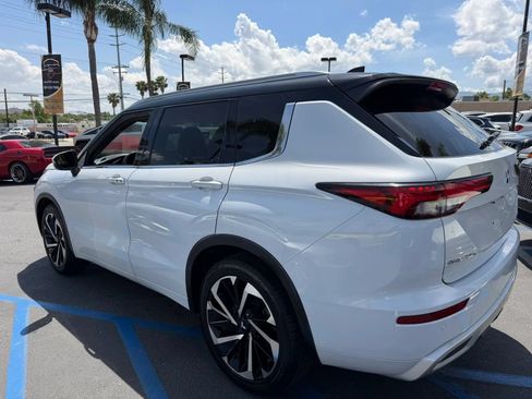 Used 2024 Mitsubishi Outlander SEL FWD image 8