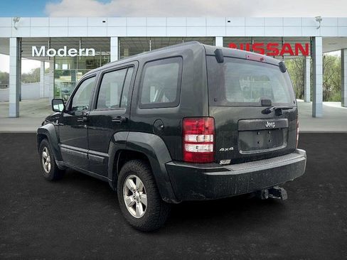 Used 2011 Jeep Liberty Sport image 3