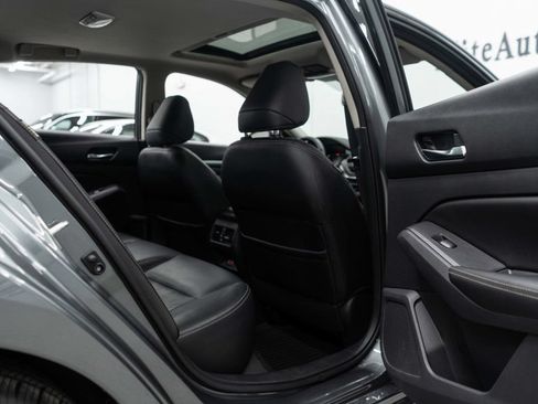 Used 2019 Nissan Altima 2.5 SL FWD image 13