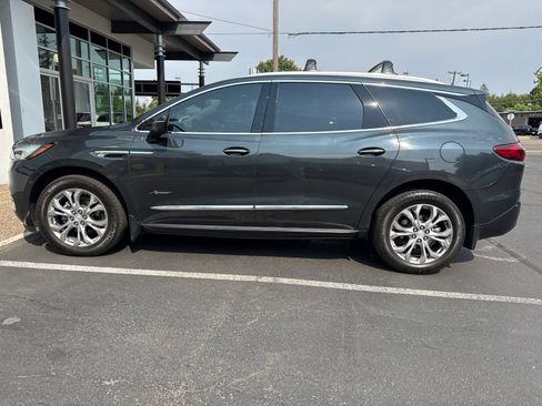 Used 2021 Buick Enclave Avenir w/ Avenir Technology Package AWD/4WD image 8