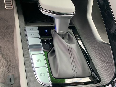 New 2025 Hyundai Elantra SEL image 21