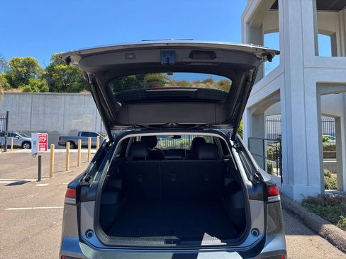 Used 2026 Volkswagen Tiguan SE AWD/4WD image 33