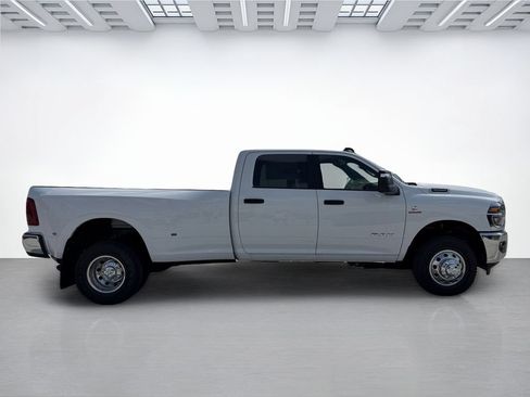 New 2026 RAM 3500 Lone Star AWD/4WD image 2