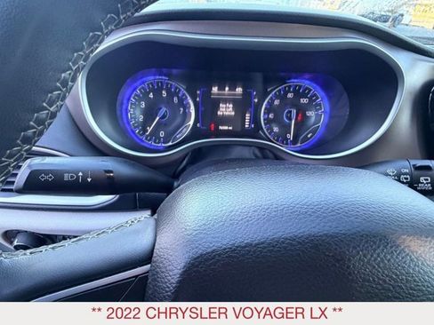 Certified 2022 Chrysler Voyager LX image 13