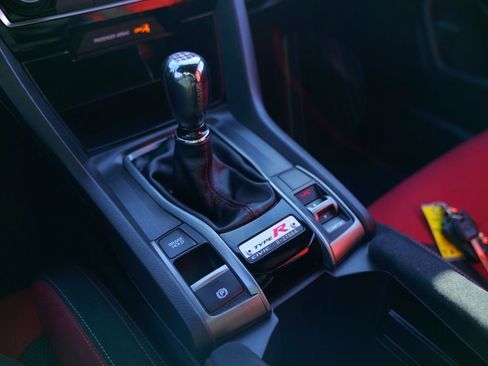 Used 2019 Honda Civic Type R image 18