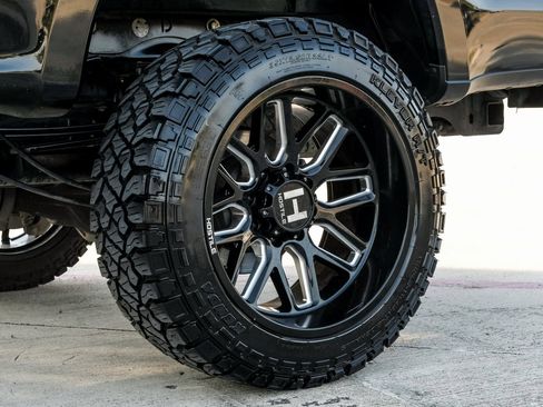 Used 2018 Ford F250 Limited w/ FX4 Off-Road Package image 59