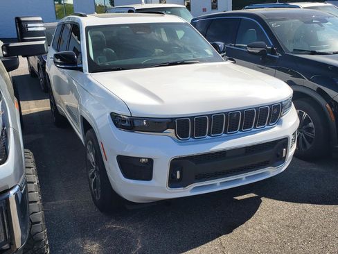 Used 2021 Jeep Grand Cherokee L Overland w/ Advanced Protech Group III image 2