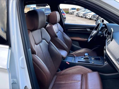 Used 2019 Audi Q5 2.0T Premium Plus w/ Premium Plus Package image 8