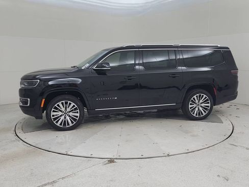 New 2025 Jeep Wagoneer L Series II image 8