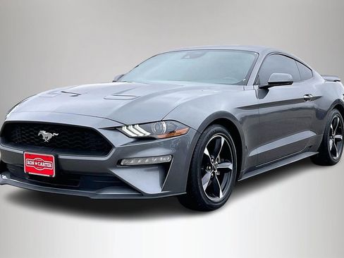 Certified 2022 Ford Mustang Coupe image 2