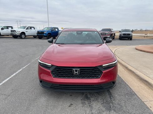 Used 2025 Honda Accord Sport image 2