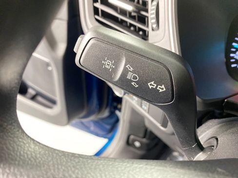 Used 2020 Ford Escape SE image 17