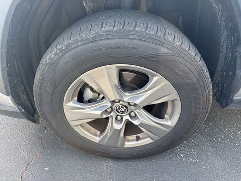 Used 2024 Toyota RAV4 XLE image 9