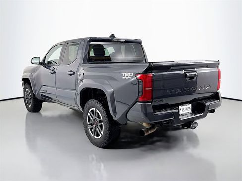 Used 2024 Toyota Tacoma TRD Off-Road image 8