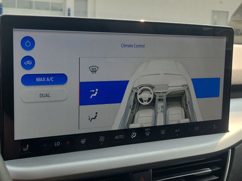 Used 2023 Ford Escape Platinum w/ Premium Technology Package image 29