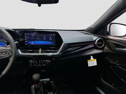 New 2026 Chevrolet Trax RS w/ Sunroof Package image 25