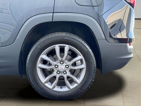 Used 2023 GMC Terrain SLT w/ Infotainment Package II AWD/4WD image 41