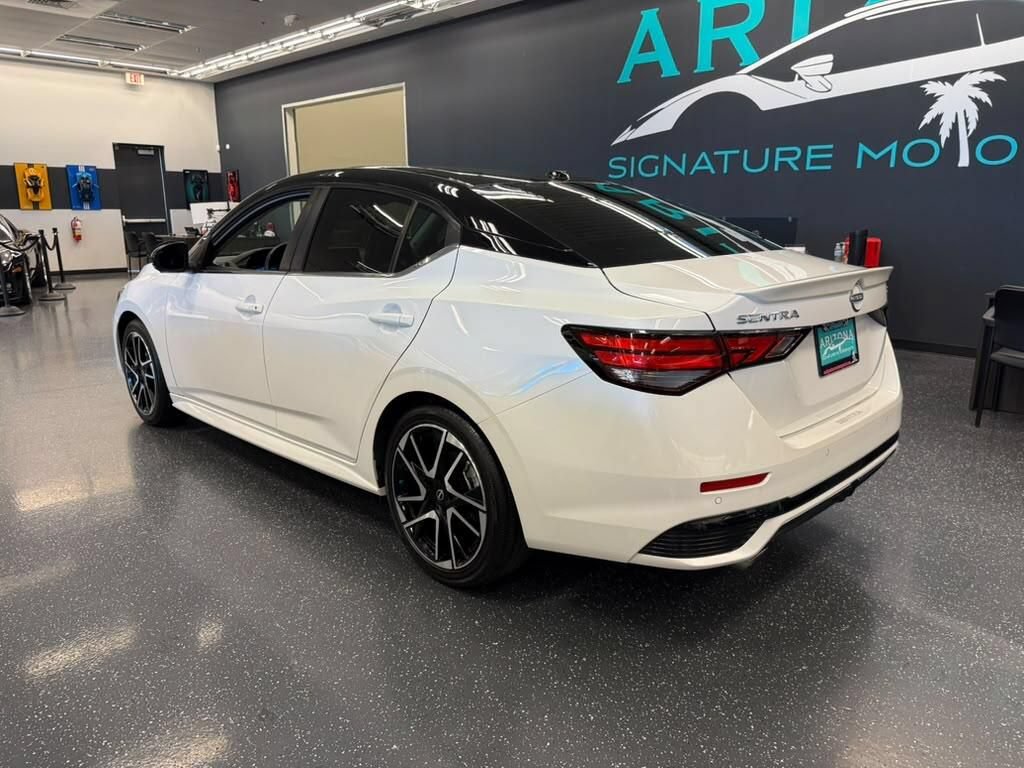 Used 2025 Nissan Sentra SR w/ SR Premium Package FWD image 6