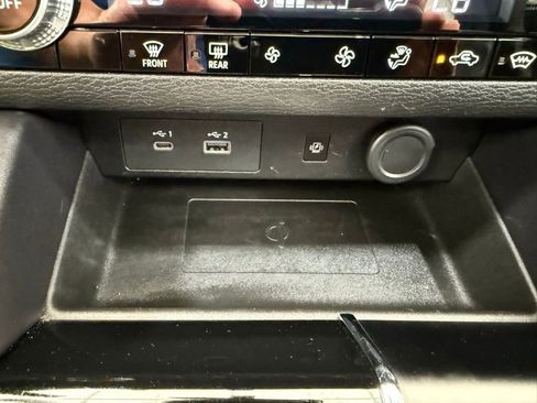 Used 2024 Mitsubishi Outlander Ralliart AWD/4WD image 36