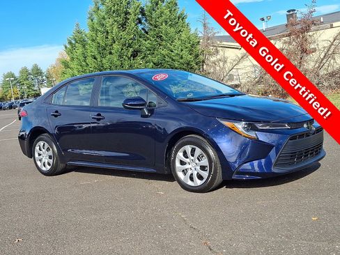 Certified 2024 Toyota Corolla LE image 1