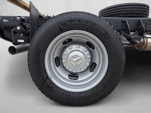 New 2026 RAM 5500 Tradesman w/ Chrome Appearance Group image 10