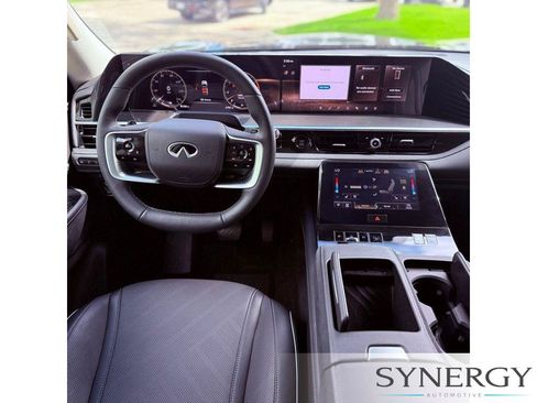 Certified 2026 INFINITI QX80 Luxe AWD/4WD image 10