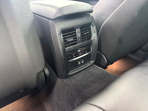 Used 2021 BMW M4 Coupe w/ Executive Package image 9