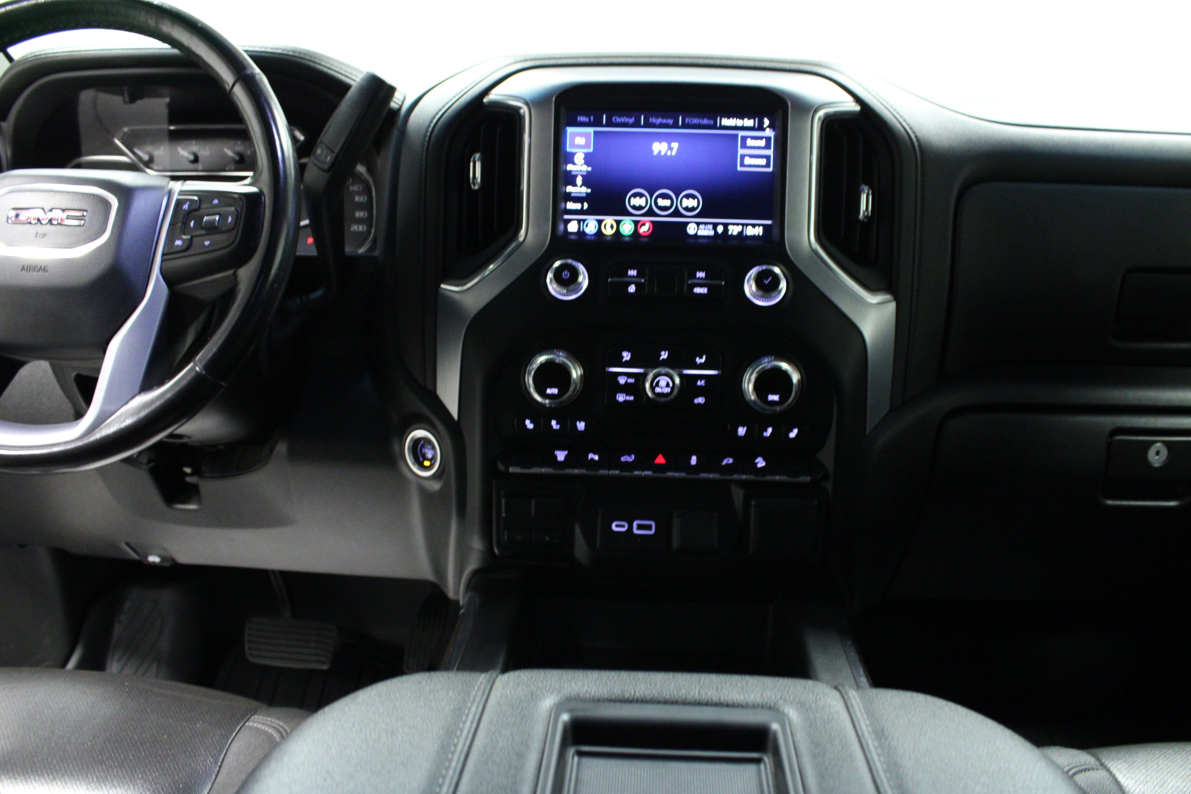 Used 2022 GMC Sierra 2500 SLT w/ SLT Convenience Package AWD/4WD image 18