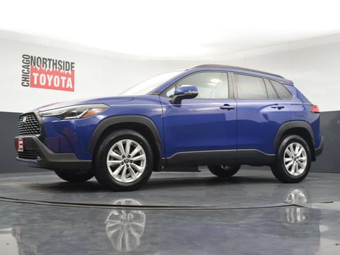 Used 2024 Toyota Corolla Cross LE w/ Moonroof Package AWD/4WD image 27