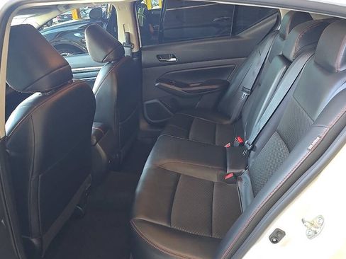 Used 2023 Nissan Altima 2.5 SR AWD/4WD image 10