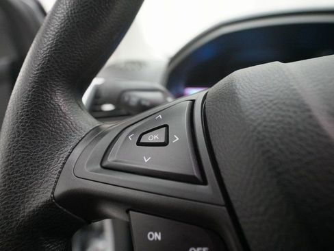 Used 2022 Ford Edge SE w/ Black Appearance Package image 17