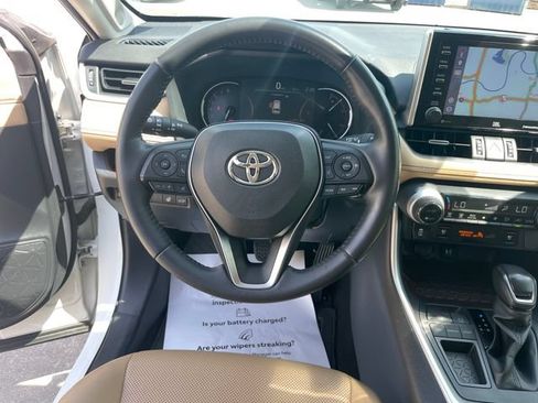 Used 2019 Toyota RAV4 Limited w/ Cold Weather Package FWD image 24