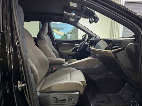 New 2025 Audi Q5 Prestige image 10