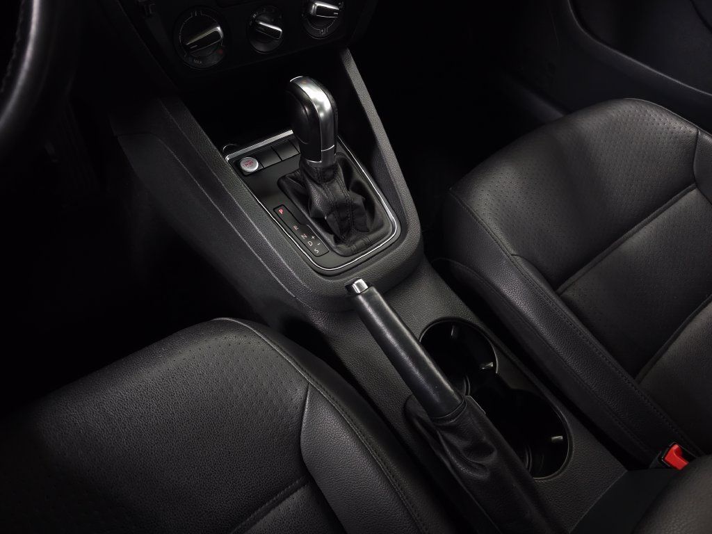 Used 2015 Volkswagen Jetta SE FWD image 23