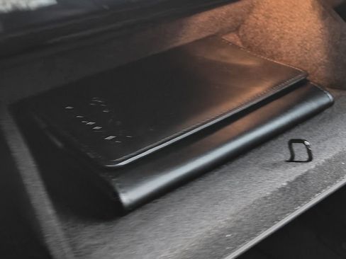 Used 2015 Jaguar XF Portfolio image 27