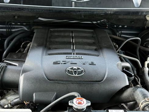 Used 2018 Toyota Tundra SR5 AWD/4WD image 46