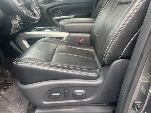 Used 2019 Nissan Titan PRO-4X w/ Pro-4x Convenience Package image 11