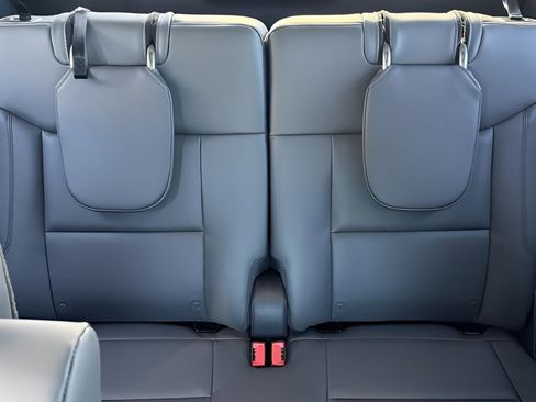 New 2026 Ford Explorer Active w/ Active Comfort Package image 15