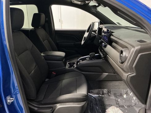 Used 2023 Chevrolet Colorado Trail Boss AWD/4WD image 25