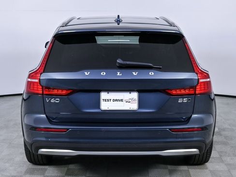 Certified 2025 Volvo V60 B5 Cross Country Plus image 30