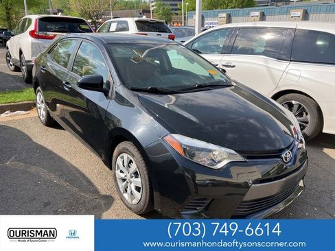 Used 2015 Toyota Corolla LE image 1