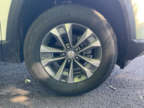 New 2026 Chevrolet Equinox LT w/ Convenience Package II image 9