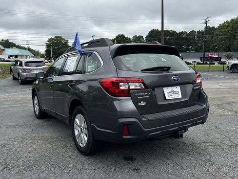Used 2019 Subaru Outback 2.5i AWD/4WD image 5