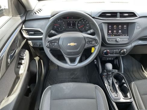 Used 2021 Chevrolet TrailBlazer LS AWD/4WD image 11
