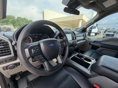 Used 2021 Ford F250 XLT w/ XLT Premium Package AWD/4WD image 18